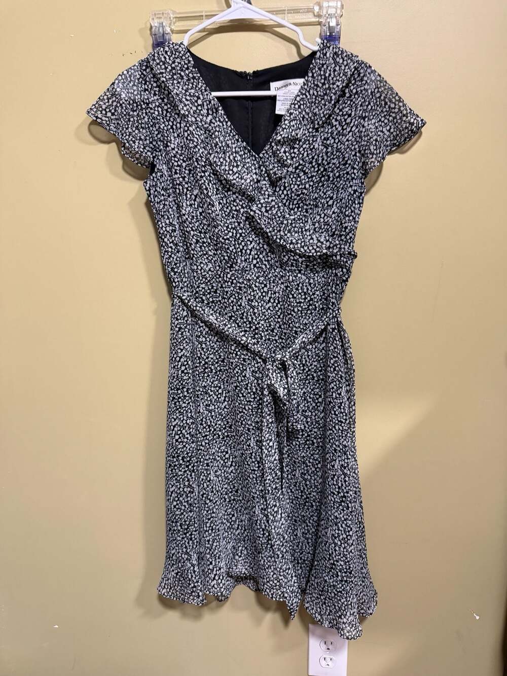 Danny & Nicole Black & White Print Mini Dress Tie Waist